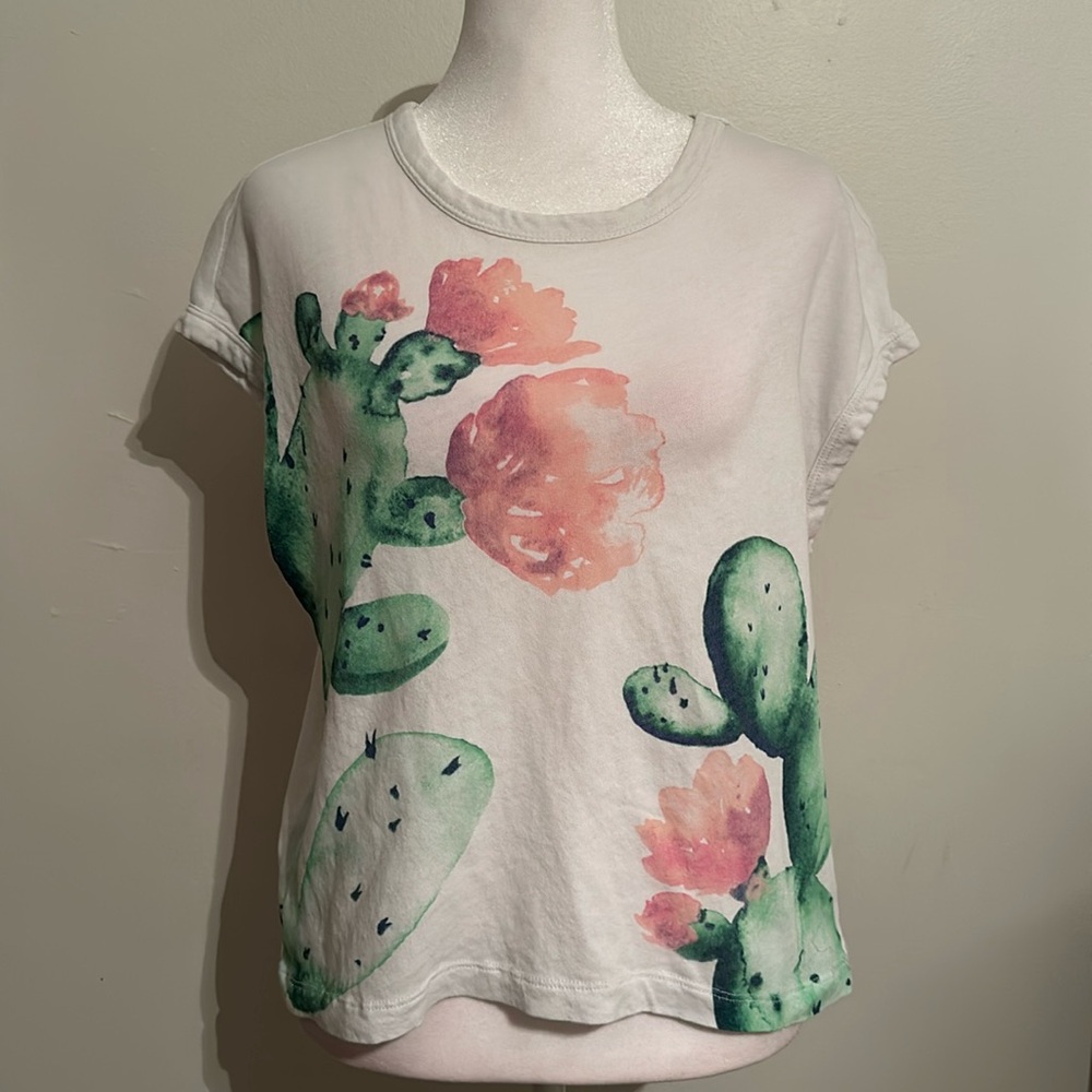 Chaser Sleeveless Top Size Small.
